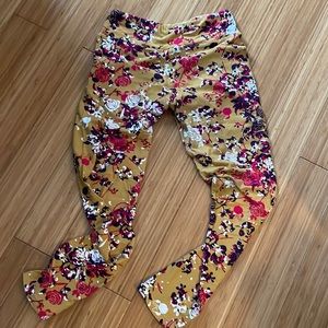 Lularoe Disney leggings.